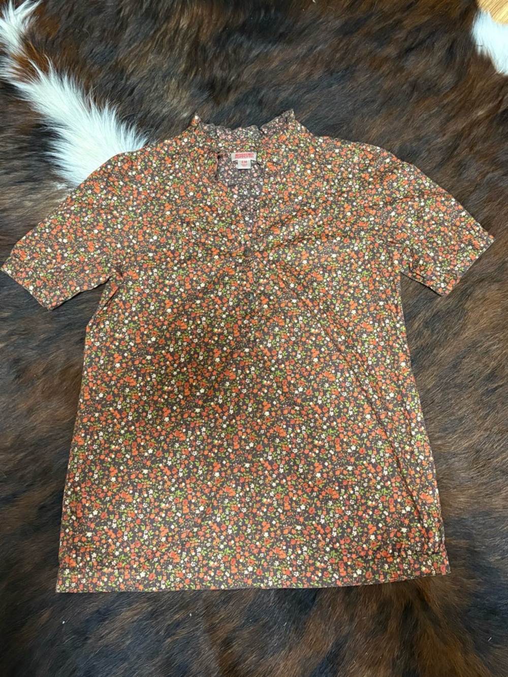Mossimo Supply Co. Floral Print Top in Brown, Orange, Green, White vintage
